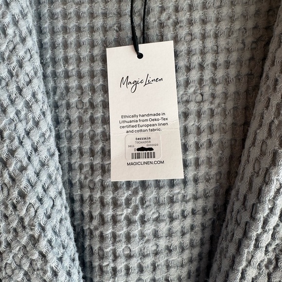 NWT Gray Textured Robe - Picture 6 of 6